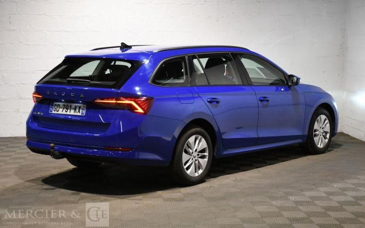 SKODA OCTAVIA BREAK D116 BUSINESS BLEU GD-791-KX