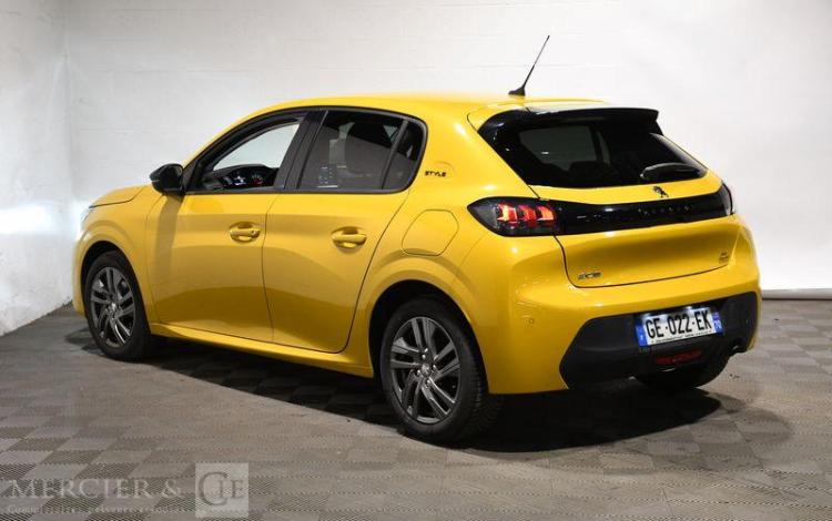 PEUGEOT 208 STYLE PURE TECH 100 S&S JAUNE GE-022-EK