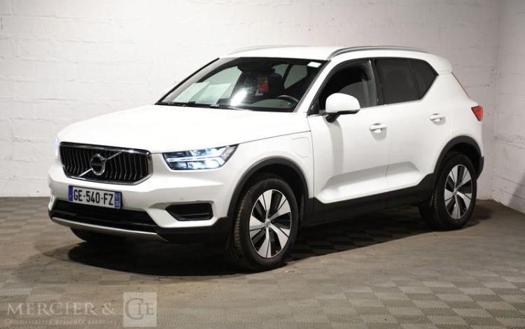 VOLVO XC40 T4 PH INS BUS 2 M BLANC GE-540-FZ