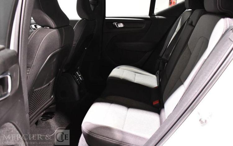 VOLVO XC40 T4 PH INS BUS 2 M BLANC GE-540-FZ