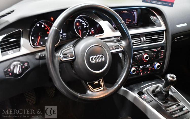 AUDI A5 COUPE 1,8 TFSI 170 ATTRACTION GRIS GG-957-DS