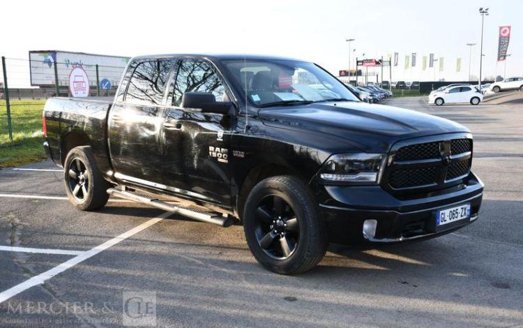 DODGE RAM 1500 CREW CAB 5.7 400 CLASSIC 4WD BVA NOIR GL-065-ZX