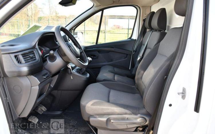 RENAULT TRAFIC L2H1 3T 2,0 BLUE DCI 130 CONFORT BLANC GV-763-WN